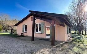 Maison au bord de rivière